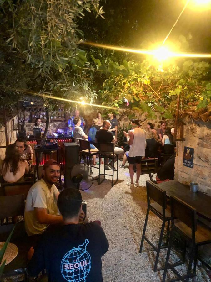 Kuyu Beergarden Hostel Αττάλεια Εξωτερικό φωτογραφία